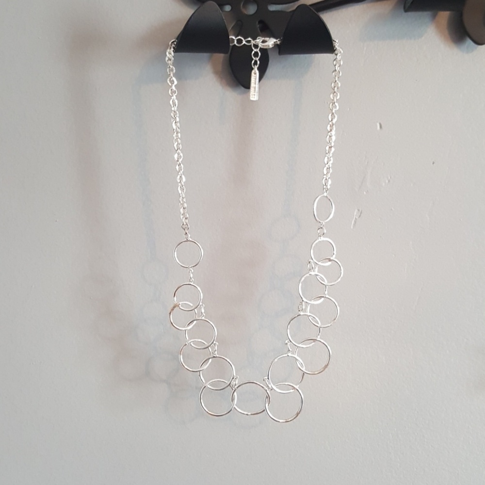Nine west bubble necklace